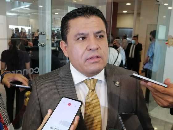 DOMINGUEZ