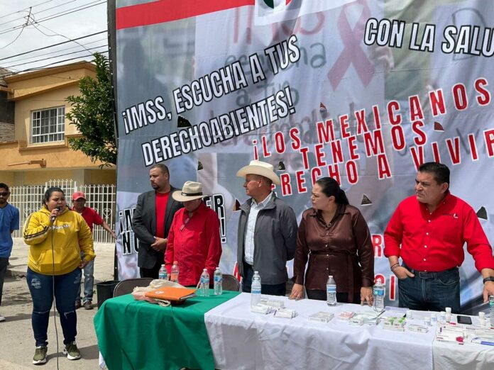 Protesta PRI contra IMSS por falta de medicamentos y médicos - Acento ...